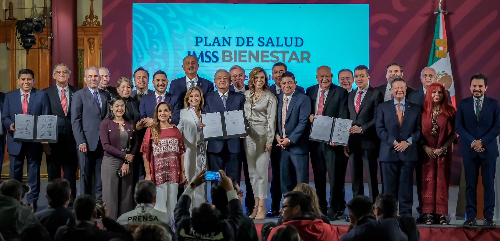 Rocha firma el acuerdo de federalización del Programa IMSS Bienestar ...